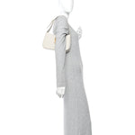 Smooth Calfskin Le 5 A 7 Hobo Crema Soft