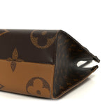 Reverse Monogram Giant Onthego MM