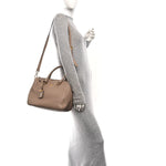 Vitello Phenix Shoulder Bag Cammeo