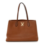 Grained Calfskin Lockme Shopper Chataigne