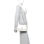 Caviar Quilted Medium Business Affinity Flap White
