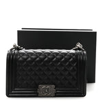 Caviar Quilted Medium Boy Flap Black
