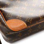 Monogram Nil 28