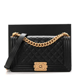 Caviar Quilted Medium Boy Flap Black