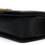 Caviar Quilted Medium Boy Flap Black