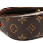 Monogram Ivy Wallet On Chain