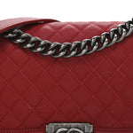 Caviar Quilted Medium Boy Flap Red