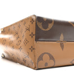 Reverse Monogram Giant Onthego MM