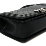 Caviar Quilted Medium Boy Flap Black
