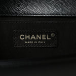 Caviar Quilted Medium Boy Flap Black