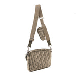 Oblique Saddle Triple Pouch Green