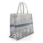 Gradient Canvas Embroidered Large Dioriviera Toile De Jouy Book Tote Blue