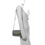 Oblique 30 Montaigne Avenue Bag Blue