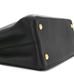 Taurillon Capucines MM Black Fuchsia
