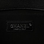Caviar Quilted Medium Boy Flap Black