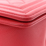 Caviar Quilted Medium Boy Flap Red
