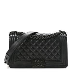 Caviar Quilted Medium Boy Flap So Black