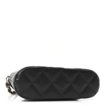 Caviar Quilted Classic Clutch With Chain Black