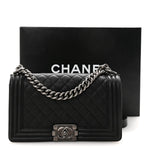 Caviar Quilted Medium Boy Flap Black