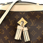 Monogram Saintonge Creme