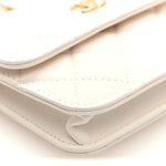 Lambskin Quilted Pearl Crush Clutch With Chain White