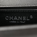 Caviar Quilted Medium Boy Flap Black