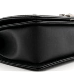 Caviar Quilted Medium Boy Flap Black
