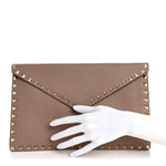 Vitello Medium Rockstud Envelope Flat Wristlet Pouch Poudre