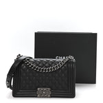 Caviar Quilted Medium Boy Flap Black