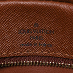 Monogram Nil 28