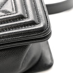 Caviar Quilted Medium Boy Flap Black