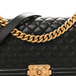 Caviar Quilted Medium Boy Flap Black