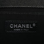 Caviar Quilted Medium Boy Flap Black