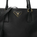 Saffiano Medium Galleria Double Zip Tote Black