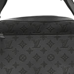 Calfskin Monogram Shadow Trio Messenger Anthracite Gray