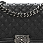 Caviar Quilted Medium Boy Flap Black