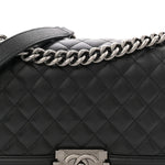 Caviar Quilted Medium Boy Flap Black