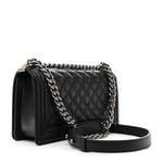 Caviar Quilted Medium Boy Flap Black