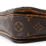 Reverse Monogram Pochette Metis