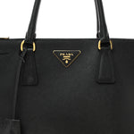 Saffiano Lux Medium Galleria Double Zip Tote Black