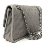 Caviar Quilted Medium French Riviera Flap Light Grey
