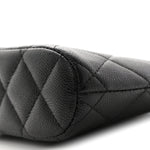 Caviar Quilted Classic Clutch With Chain Black