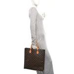 Monogram Sac Plat
