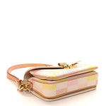 Damier Giant Pochette Metis East West Peach