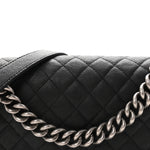 Caviar Quilted Medium Boy Flap Black