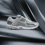 Zoom Vomero 5 PRM - Iron Ore/Metallic Silver/Photon Dust