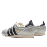 Women's Japan - Alumina/Core Black/Cream White
