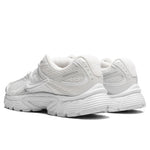 Women's V5 Runner - White/Black/Metallic Silver