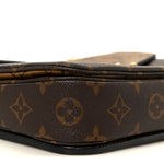 Reverse Monogram Pochette Metis