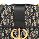 Oblique 30 Montaigne Flap Bag Blue